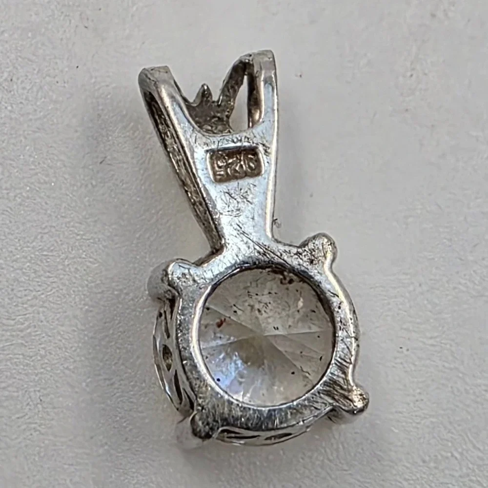925 Sterling Silver Cubic Zirconia Round Solitaire Pendant Lattice Bail 1g